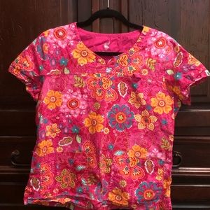 Womens MC2 Scrub Top size Large Bohemian Floral Print on a Hot Pink Background